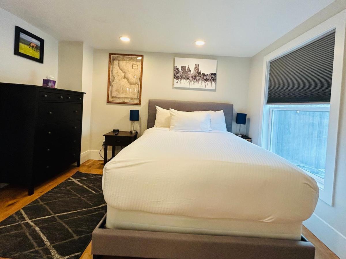Little Blue Bungalow On Boise'S Bench, Pet Friendly, Fully Fenced Yard With Doggie Door! 2 Miles From Bsu, 5 Minutes From Downtown Boise, Desk And Workstation For Remote Workers, 2 Tv'S Large Walk-In Closet, Good For Mid-Term Stays Exterior foto
